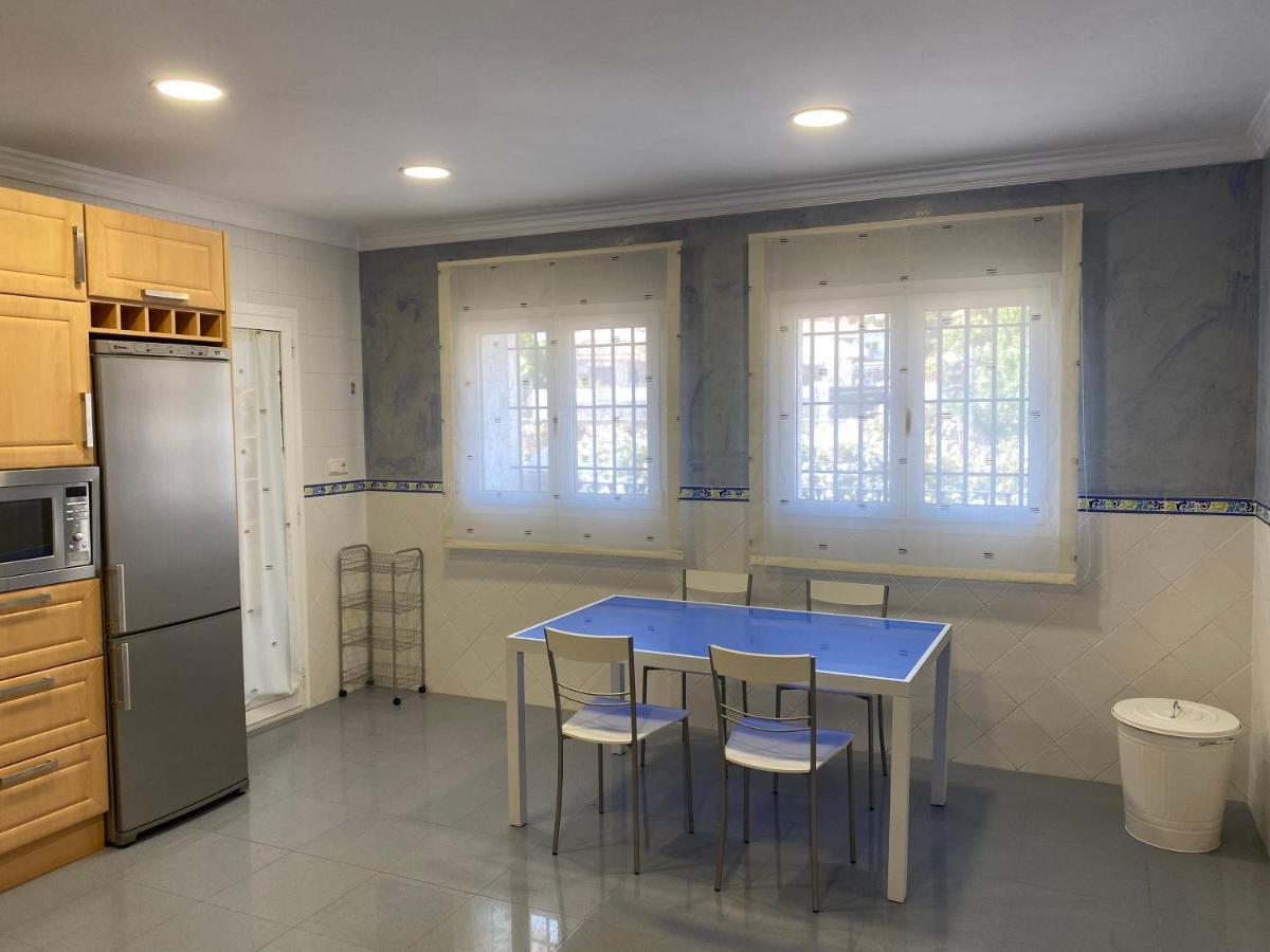 פואנגירולה Apartamentos Villa Torreblanca מראה חיצוני תמונה
