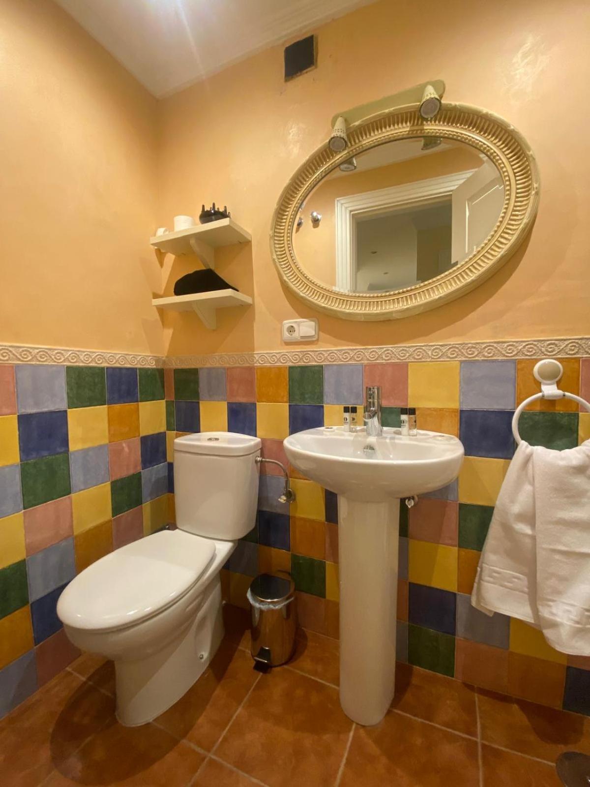 פואנגירולה Apartamentos Villa Torreblanca מראה חיצוני תמונה